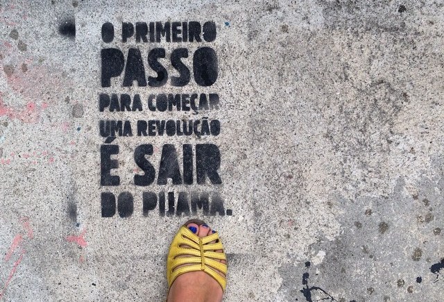 @porondeandeisp - Leticia Sabino